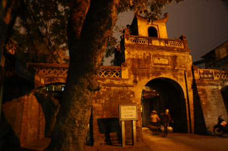Photos of O Quan Chuong for the contest “Hanoi in my heart”
